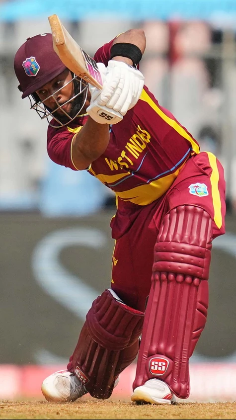 Skipper Shai Hope brings up his first fifty of this T20 World Cup in style!