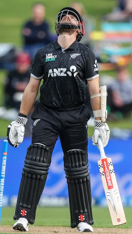 Williamson’s resistance cut short at 21! England not giving up yet