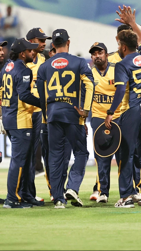 Early Trouble for Bangladesh – 3 Down Already!