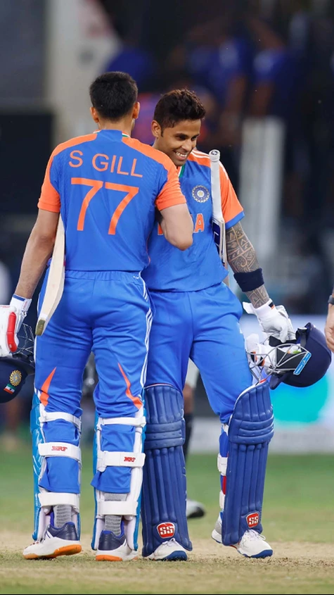 A nail biting clash ends with India edging past Sri Lanka in the Super Over 🔥
