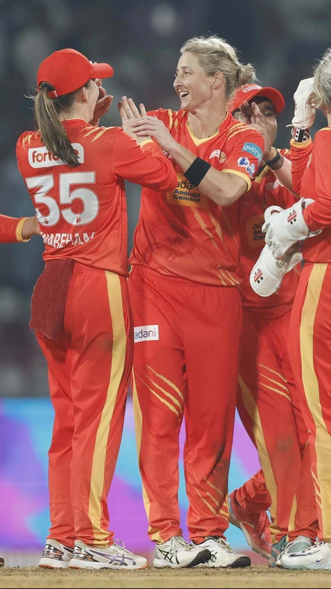 GG secure a 4-run victory in a last-ball thriller. 