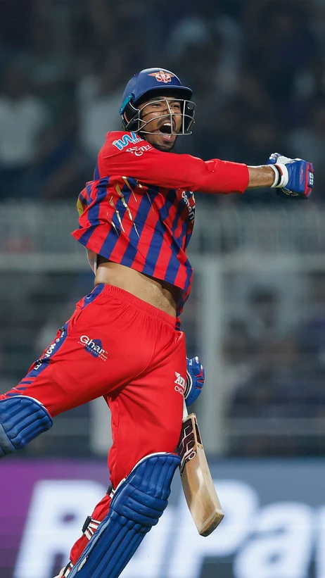 Mukul Choudhary has done the unthinkable for Lucknow Super Giants 🫡🔥  LSG pull off a stunning heist against KKR, winning by 3 wickets in a last-ball thriller 💥