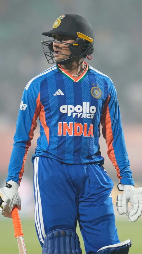India two down in no time!