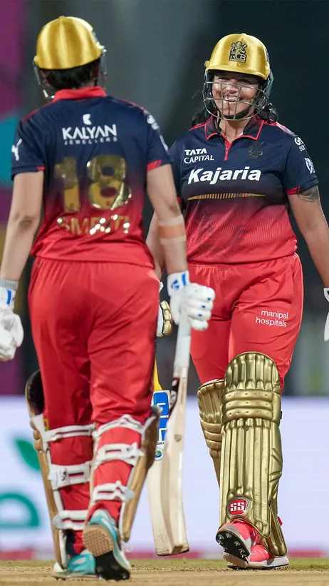 RCB go 🔝 of the WPL 2026 points table with a clinical 9️⃣-wicket victory 👏