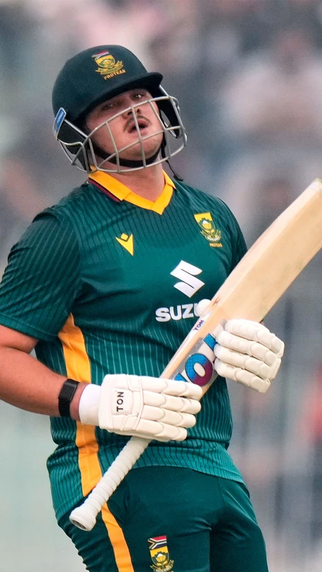 Saim Ayub gets the much-needed breakthrough for Pakistan. Lhuan-dre Pretorius departs after scoring 57 runs.