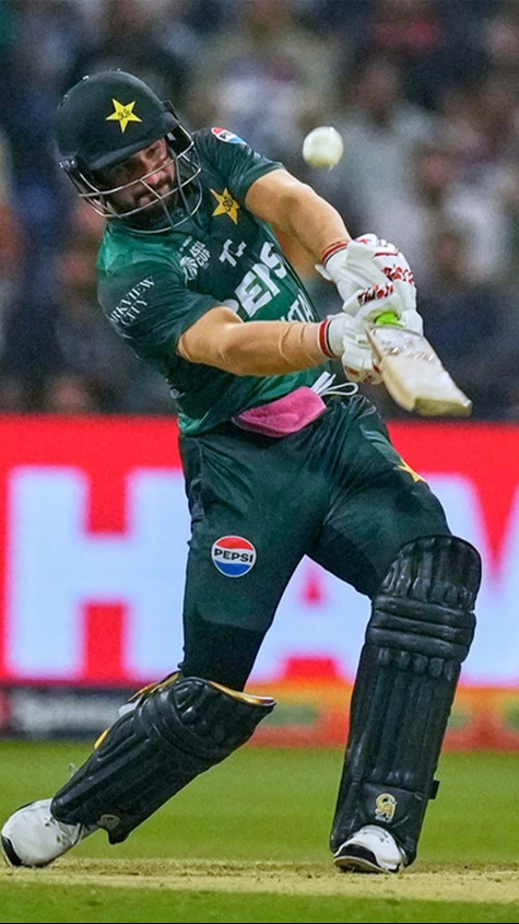 Pakistan off to a flying start!