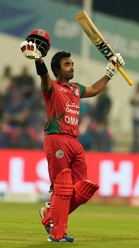 Big wicket! Kaleem falls after a fine 64.