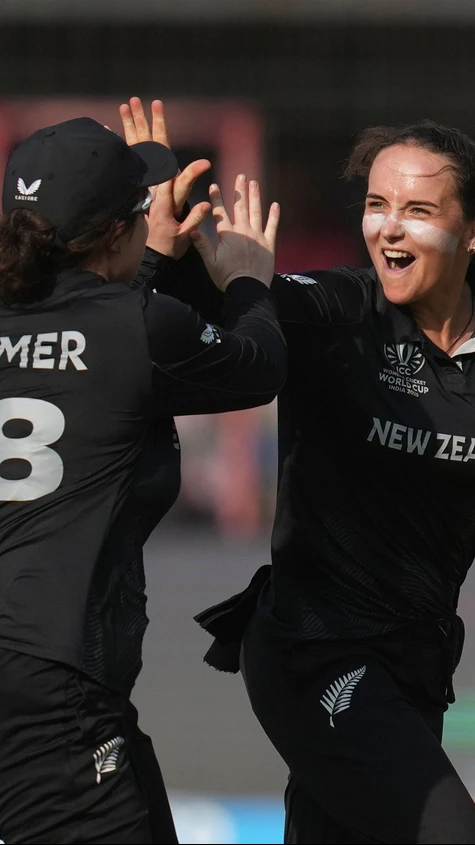 White Ferns tighten grip as Aussies falter!!