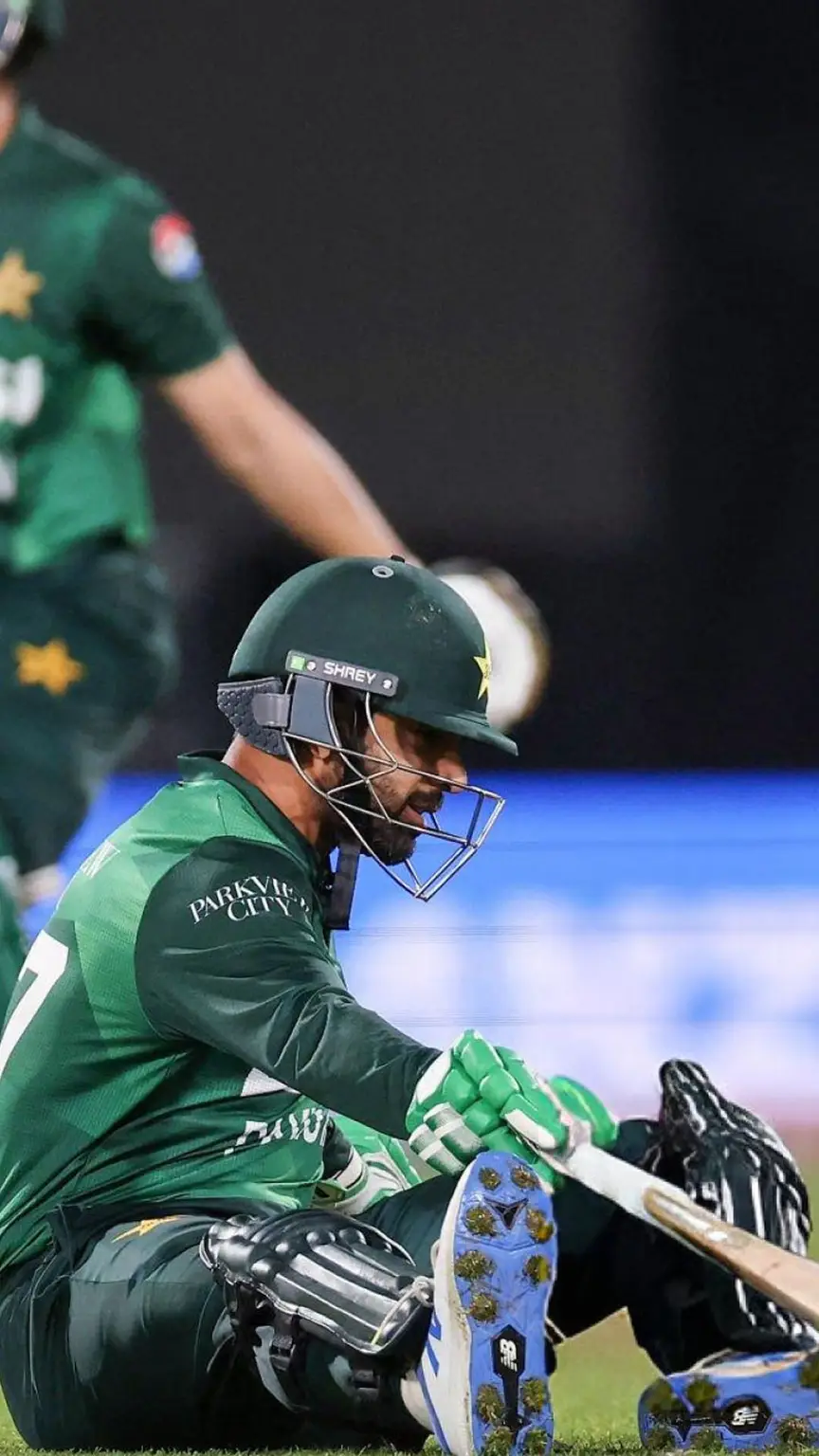 Pakistan fails to impress with the bat in 5th T20I.