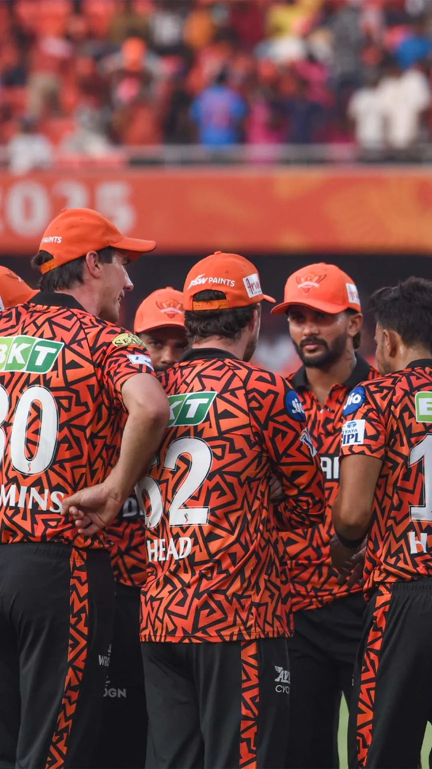 Sunrisers get their 5th wicket and look in complete control!