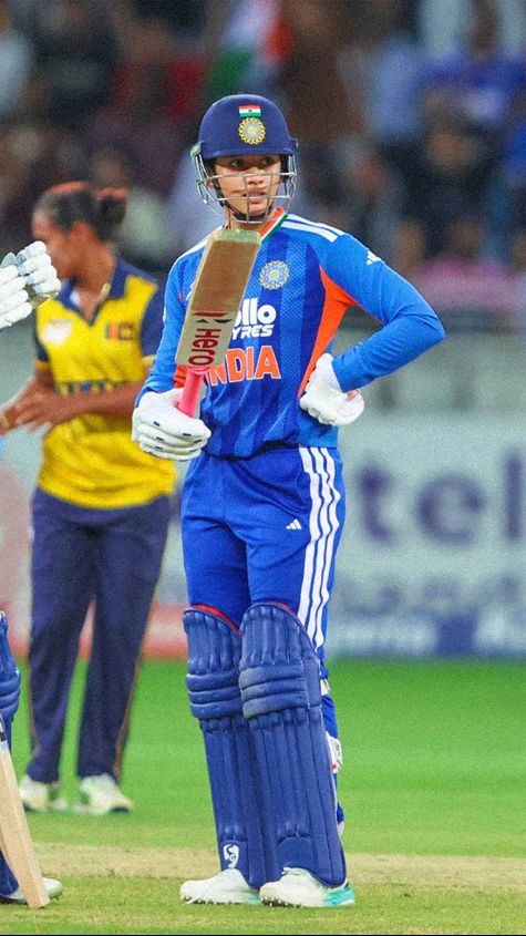 𝙈𝙖𝙟𝙚𝙨𝙩𝙞𝙘 𝙈𝙖𝙣𝙙𝙝𝙖𝙣𝙖 👑  59 Runs of pure class in the Final by Vice-Captain Smriti Mandhana 🤌