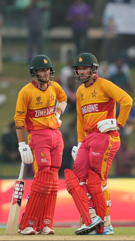 Briant Bennett's 48* sees the chase through to give Zimbabwe a thumping win 👊 