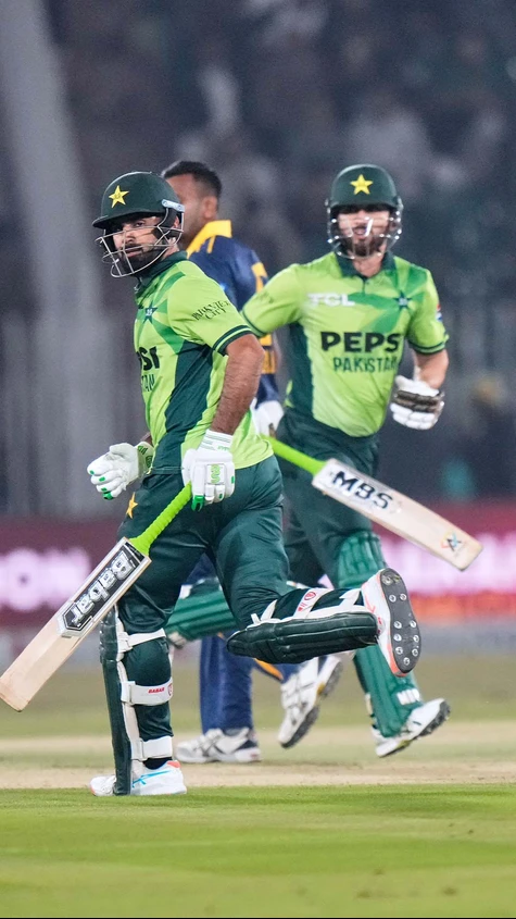 Fifties from both Salman Agha and Hussain Talat have brought Pakistan back into the game!