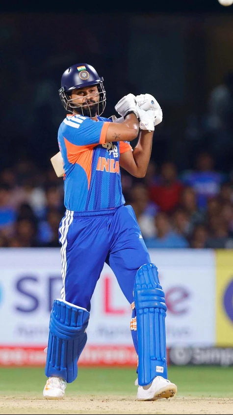 Not a free-flowing knock from Shreyas Iyer. He tries to take on the short ball and holes out. Keemo "golden arm" Paul picks another wicket in the series. 