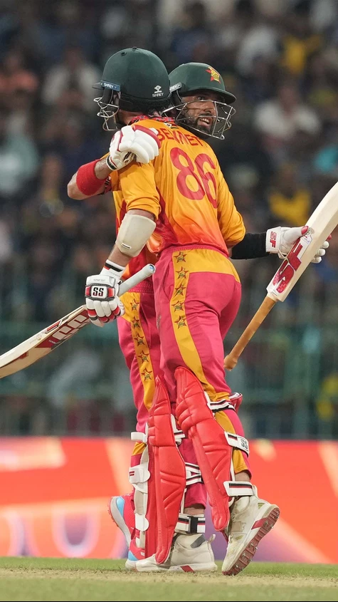 Zimbabwe win in Colombo! They thrash the co-hosts Sri Lanka by 6 wickets with an imperious run chase and finish the group stages undefeated! 