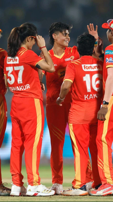 Gujarat Giants just two wickets away from sealing the game!