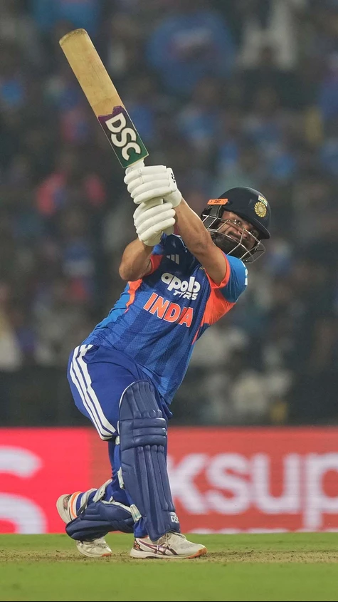 Rinku Singh’s late flourish takes India to 238/7 in 20 overs.