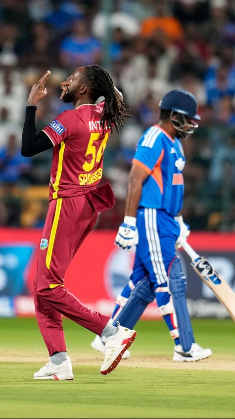 Sanju Samson walks back for 16(7) in the series decider! ☝️❌  Shamar Springer strikes with his very first delivery to clean up the Indian opener! 💥🤯