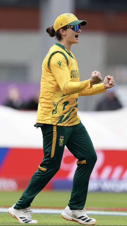 South Africa restrict Australia to 172/8 in their World Cup opener! A brilliant display shown by the Proteas' bowling attack! 