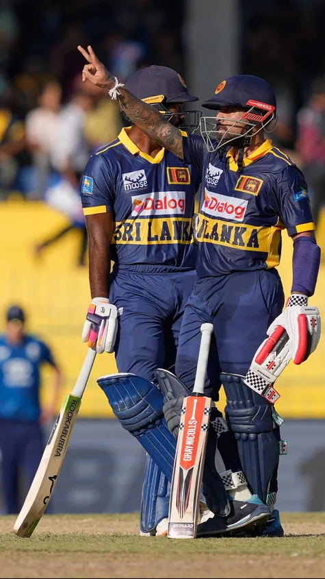 Kusal Mendis brings up a 61-ball fifty, Sri Lanka 140/4 after 29 overs in Colombo