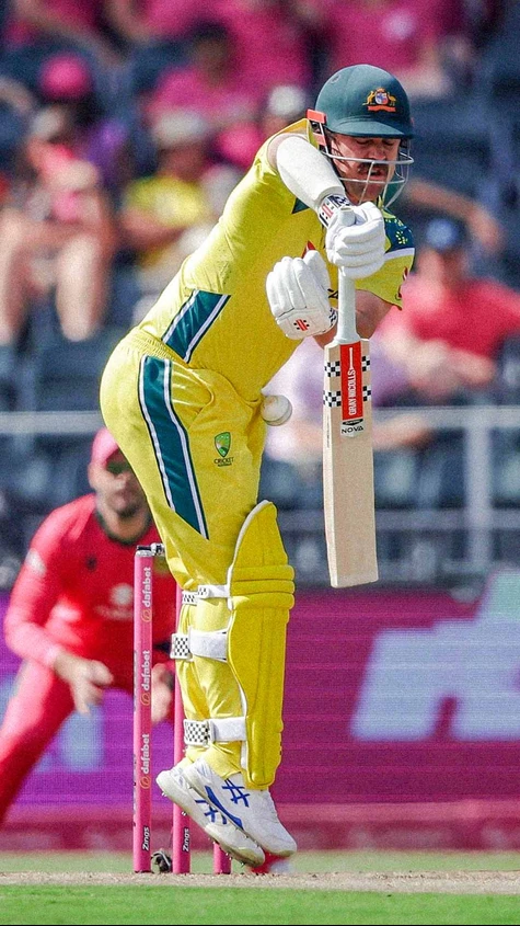 Just like Marsh, Travis Head is also gone for 84!   The chase is getting tricky with two new batters at the crease now...