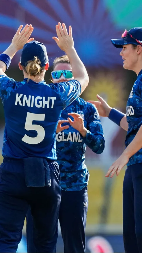 4 wickets down for BAN, England tightening the grip!!