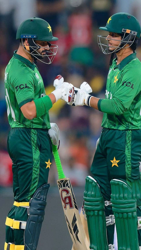 50 is already up for Pakistan in no time!