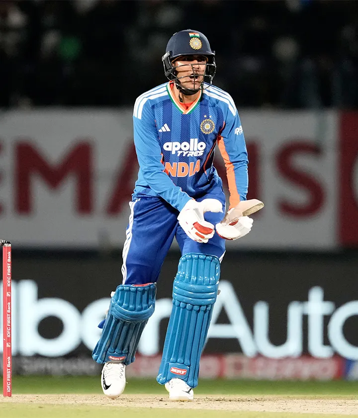 Gill back in the hut, but victory is in sight for India!!