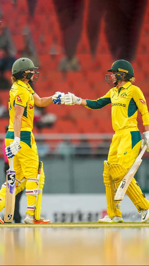 Dominant Win! Aussie Women Take 1st ODI!!