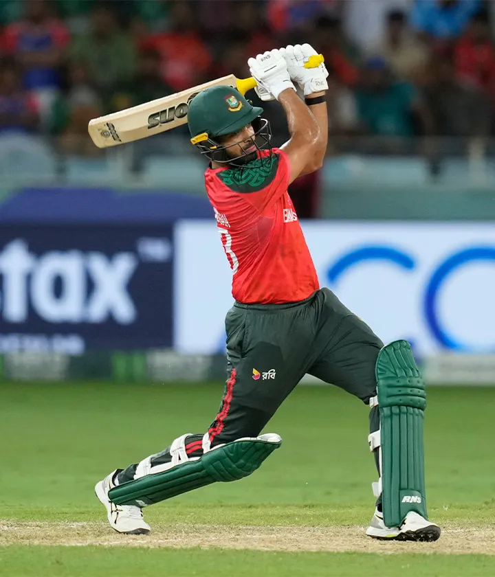 Bangladesh inching closer to the target!!