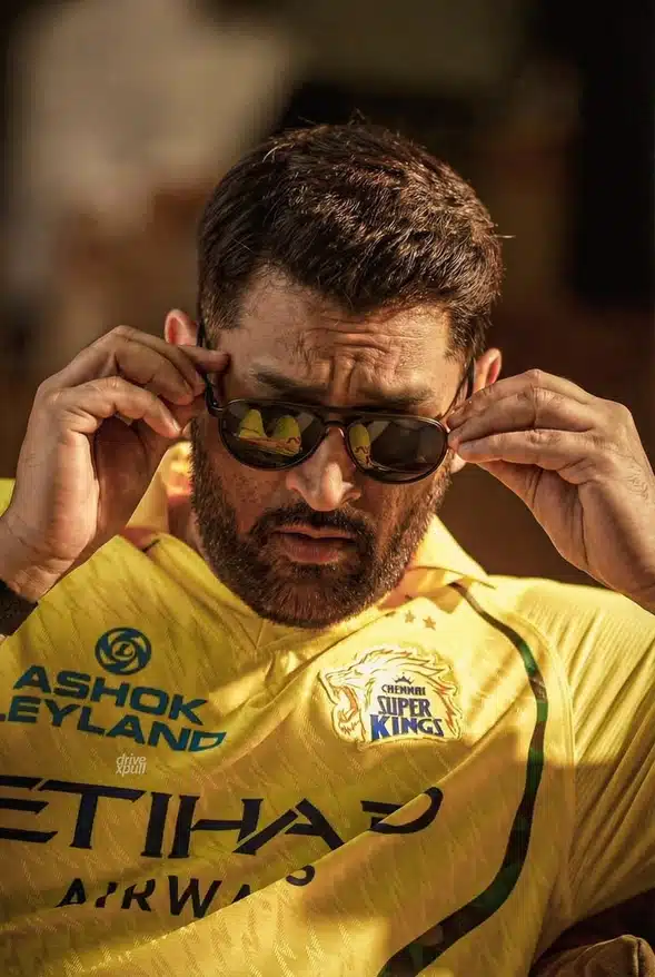 MS DHONI discussion media
